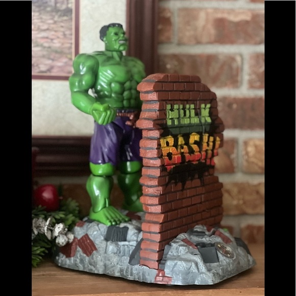 ⭐️RARE Large Incredible Hulk Animated Talking Smash Bank NEW - Picture 5 of 8
